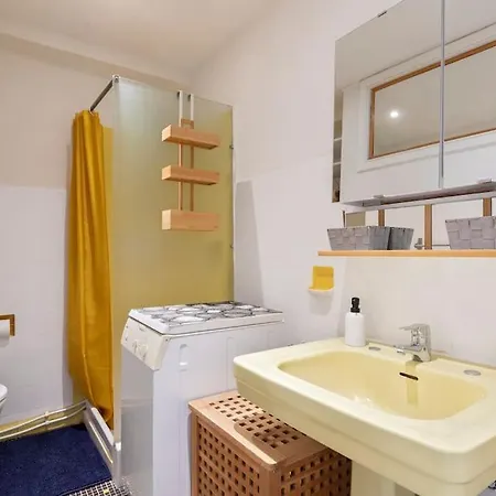 Lumineux, Ensoleillee, Proche ,coeur De Centre Ville, Chaleureux, Apartment