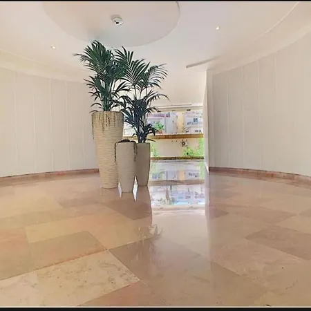 Apartment Lumineux, Ensoleillee, Proche ,coeur De Centre Ville, Chaleureux, *