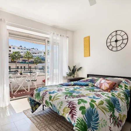 Lumineux, Ensoleillee, Proche ,coeur De Centre Ville, Chaleureux, Apartment Antibes